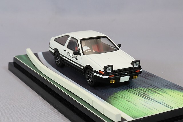 ホビージャパン 1/64 トヨタ スプリンター トレノ GT APEX AE86 頭文字 