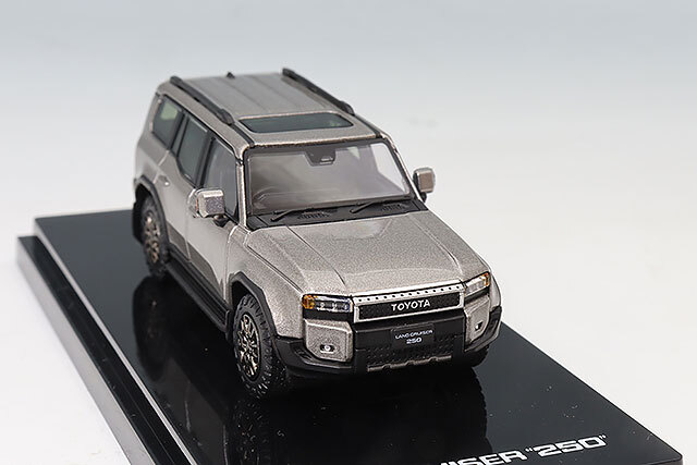 ホビージャパン 1/64 トヨタ ランドクルーザー 250 VX ガソリン車 右