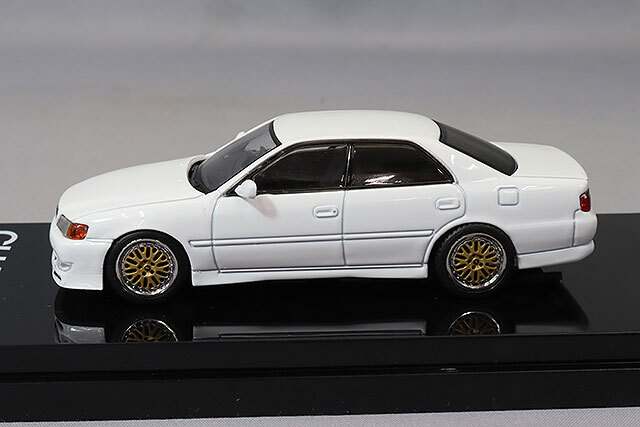 ホビージャパン 1/64 トヨタ チェイサー ツアラー V (JZX100