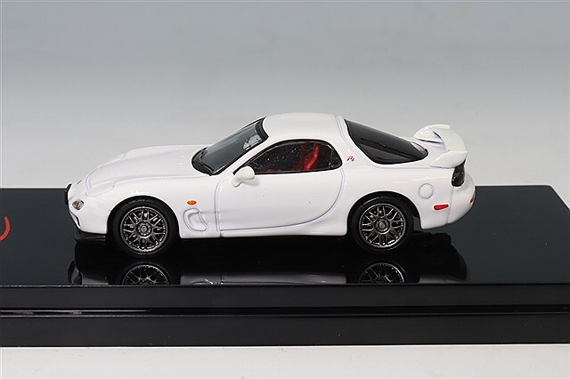 ホビージャパン 1/64 マツダ RX-7 (FD3S) タイプRZ エンジン