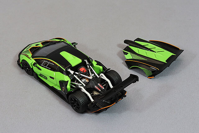 HUNG HING TOYS 1/64 ランボルギーニ エッセンサ SCV12 (Verde Silvans)