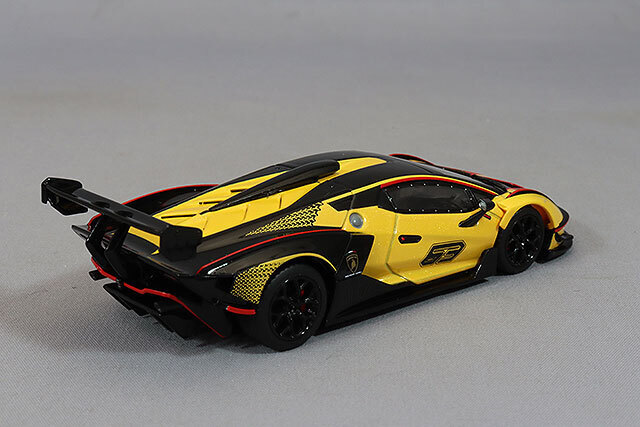 ランボ様 HUNG HING TOYS 1/64 ランボルギーニ エッセンサ SCV12 イエロー
