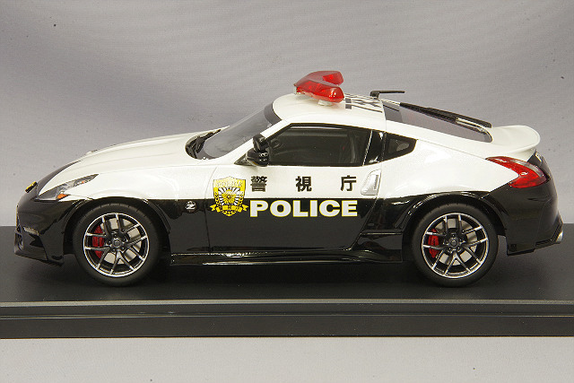 アオシマ　パトカー　クラウンフェアレディZ プラモセット売り アオシマ パトカー クラウンフェアレディZ プラモセット売り