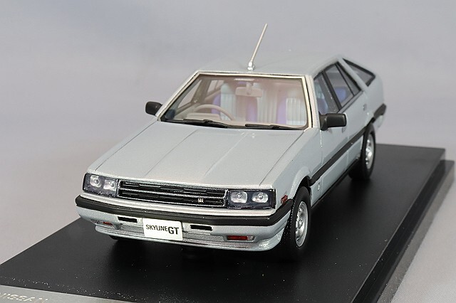 IG1575 1/43 Nissan Skyline 2000 GT-X (GC110) Metallic White