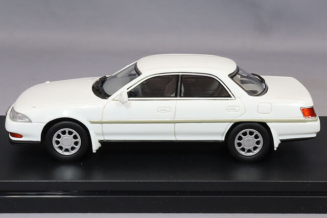 ハイストーリー 1/43 トヨタ カリーナ ED 2.0X (1990) スーパーホワイトII