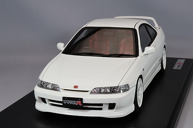 イグニッションモデル 1/18 ホンダ インテグラ (DC2) タイプR ホワイト 
