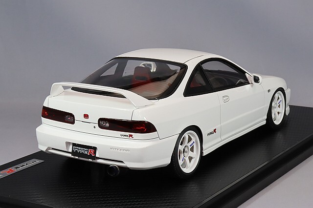 イグニッションモデル 1/18 ホンダ インテグラ (DC2) タイプR ホワイト 