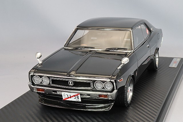 イグニッションモデル 1/18 日産 ローレル 2000SGX (C130) メタリック 