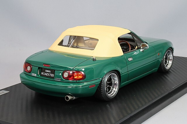 ユーノスロードスター イグニッションモデル 1/18 ユーノス ロードスター (NA) グリーン/RS