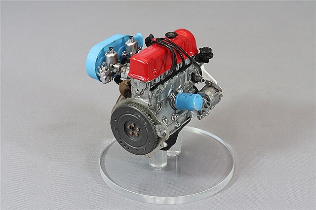 イグニッションモデル 1/18 ダットサン ブルーバード (510) ガン