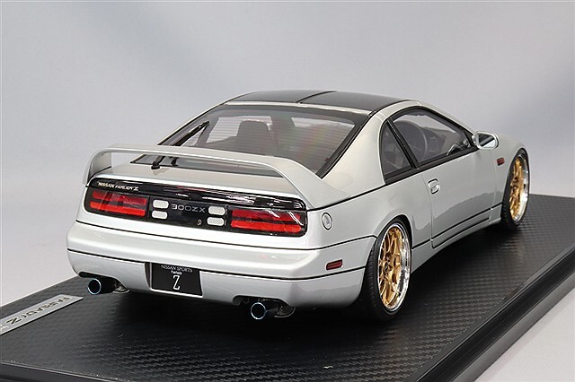 イグニッションモデル 1/18 日産 フェアレディ Z (Z32) 2by2 シルバー