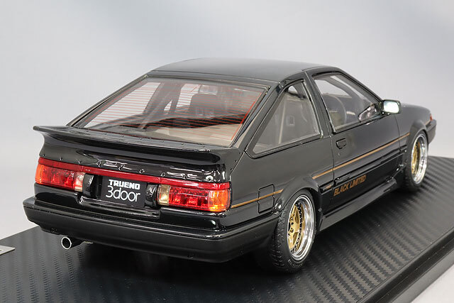 イグニッションモデル 1/18 トヨタ スプリンター トレノ (AE86