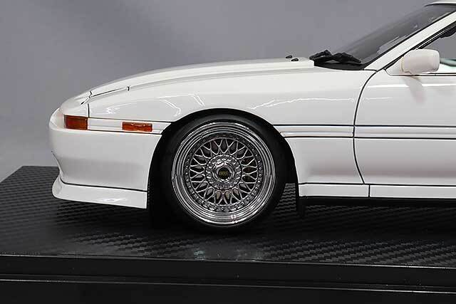 イグニッションモデル 1/18 トヨタ スープラ 3.0GT LIMITED