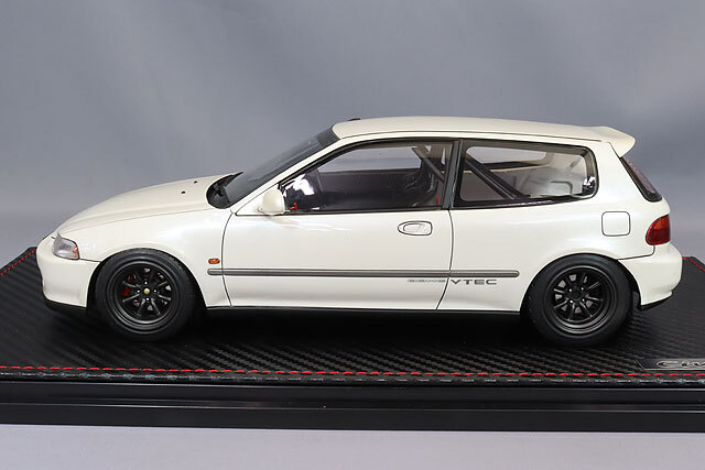 イグニッションモデル 1/18 ホンダ シビック (EG6) ホワイト