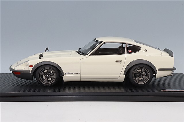 イグニッションモデル 1/18 日産 フェアレディ 240ZG (HS30) ホワイト