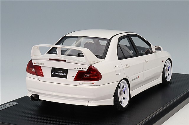イグニッションモデル 1/18 三菱 ランサー エボリューション IV (CN9A
