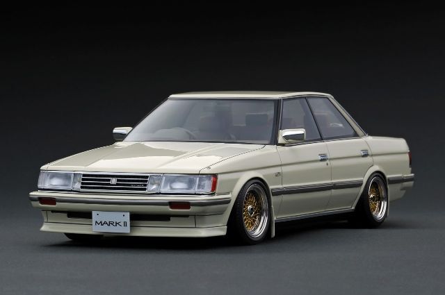 イグニッションモデル 1/18 トヨタマークII グランデ イグニッションモデル 1/18 トヨタ マークII セダン グランデ