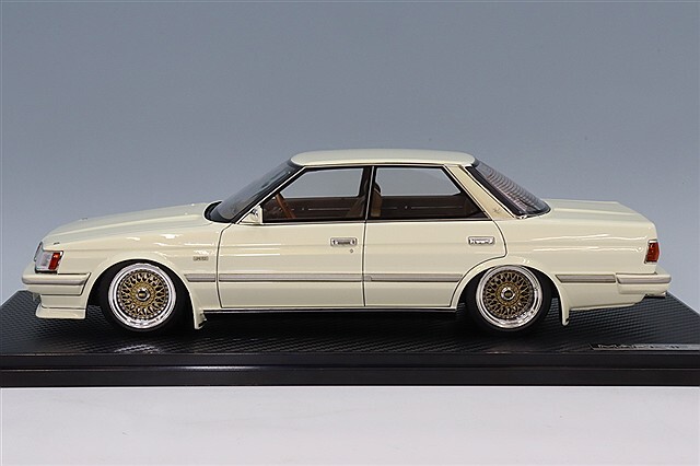 イグニッションモデル 1/18 トヨタ マークII グランデ リミテッド