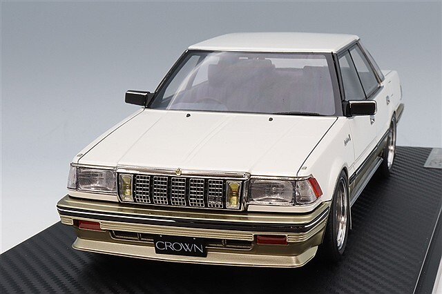 イグニッションモデル 1/18 トヨタ クラウン 2.8 ロイヤルサルーンG
