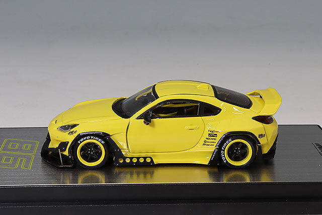 イノモデル 1/64 トヨタ GR86 
