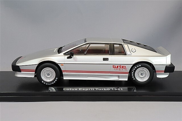 KKスケール 1/18 ロータス エスプリ ターボ 1981 シルバー