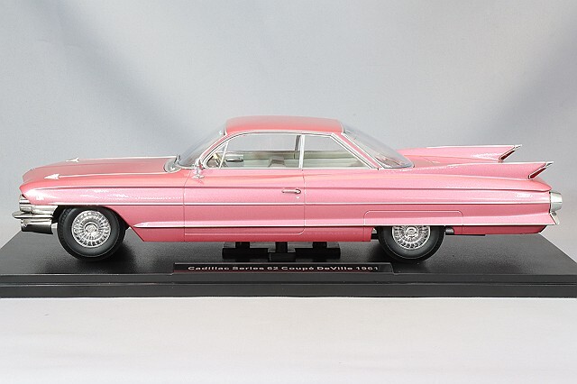 KKスケール 1/18 キャデラック シリーズ 62 クーペ デビル 1961