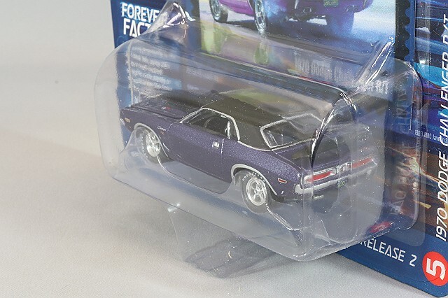 ジョニーライトニング 1/64 1970 ダッジ チャレンジャー R/T パープル