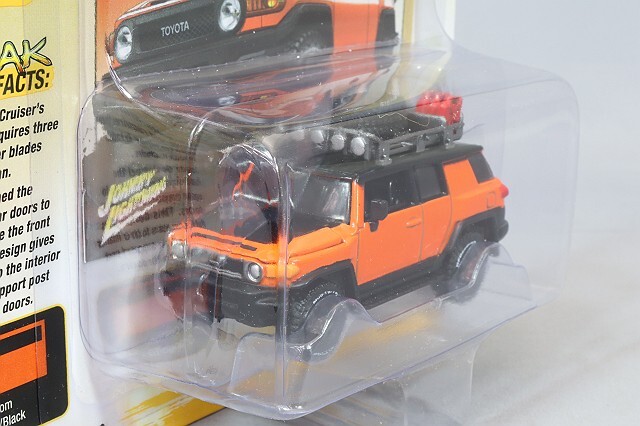 1/43 TOYOTA FJ CRUISER / FJクルーザー 81dSBzTjBBL._AC_UF350,