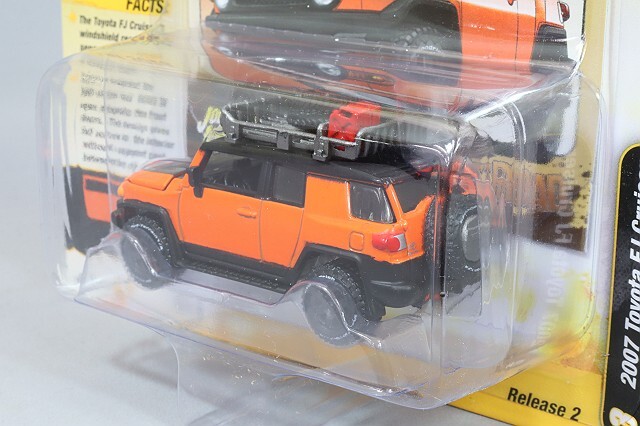ジョニーライトニング 1/64 2007 トヨタ FJ クルーザー オレンジ/ブラック