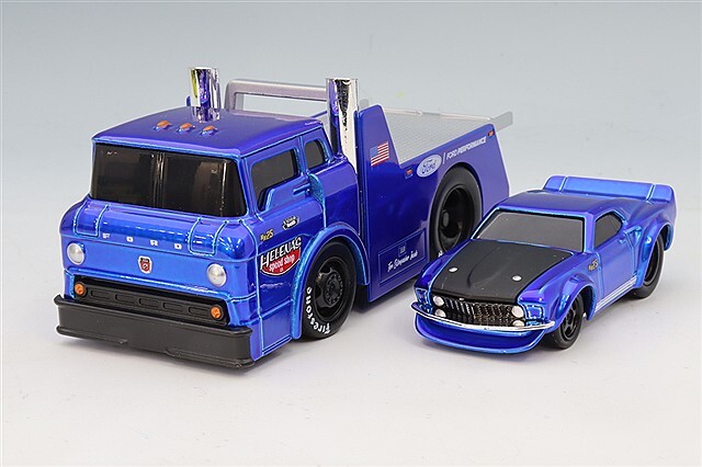 マイスト マッスルマシーンズ シリーズ 1/64 フォード C600 フラット
