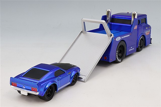 マイスト マッスルマシーンズ シリーズ 1/64 フォード C600 フラット