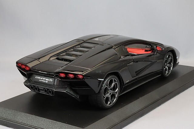 マイスト 1/18 ランボルギーニ カウンタック LPI 800-4 ブラック