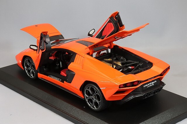 マイスト 1/18 ランボルギーニ カウンタック LPI 800-4 オレンジ