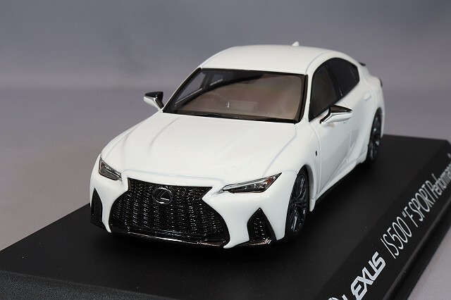 京商 1/43 レクサス IS 500 F SPORT パフォーマンス ホワイトノーヴァ