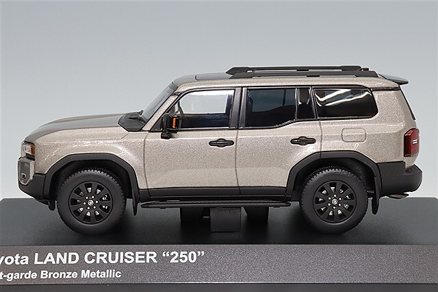 トヨタ ランドクルーザー250 アバンギャルドブロンドメタリック 1/30 Amazon | 1/30 新型ランクル250 ランドクルーザー250 2024年