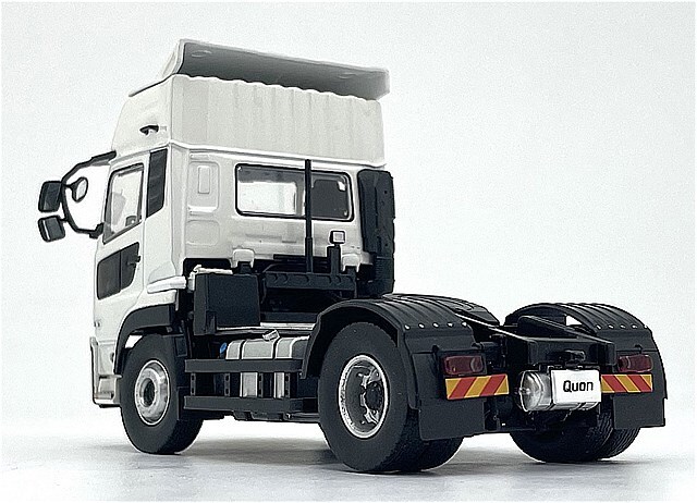 京商 1/43 UD クオン GK 日本トレクス コンテナセミトレーラー