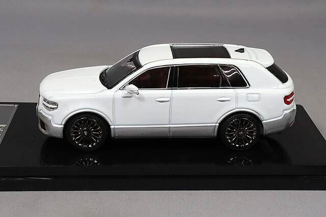 GCD 1/64 トヨタ センチュリー 右ハンドル ホワイト/シルバー