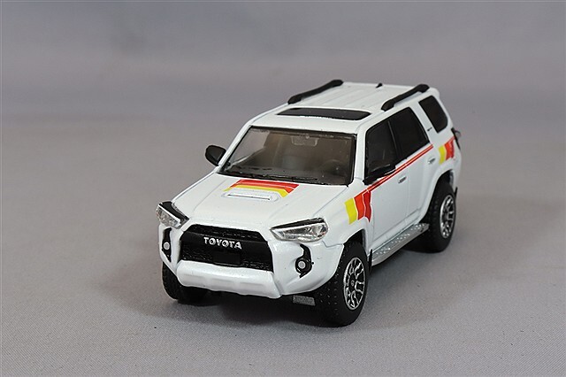 GCD 1/64 トヨタ 4 ランナー TRD Pro 2022 (左ハンドル) ホワイト