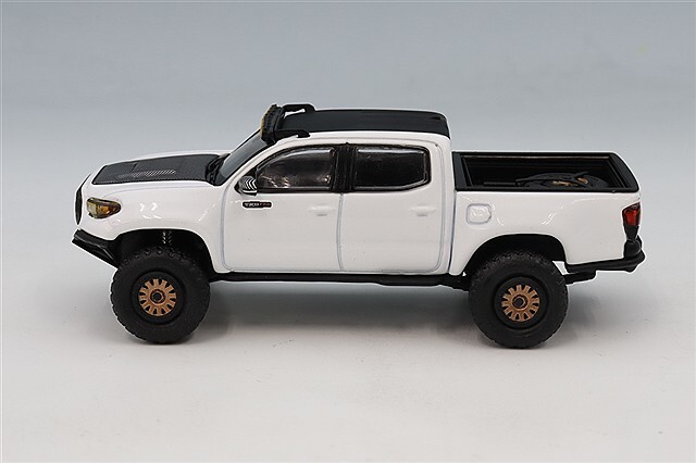GCD 1/64 トヨタ タコマ TRD Pro 2022 左ハンドル ホワイト
