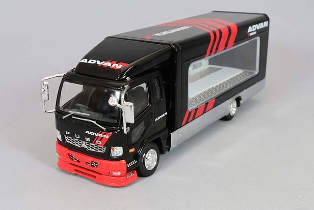 GCD 1/64 三菱 FUSO トラック ADVAN