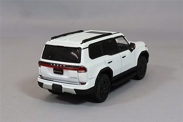 GCD 1/64 - レクサス GX550 オーバートレイル (チェイスカー) GCD 1/64 レクサス GX550 ブラック