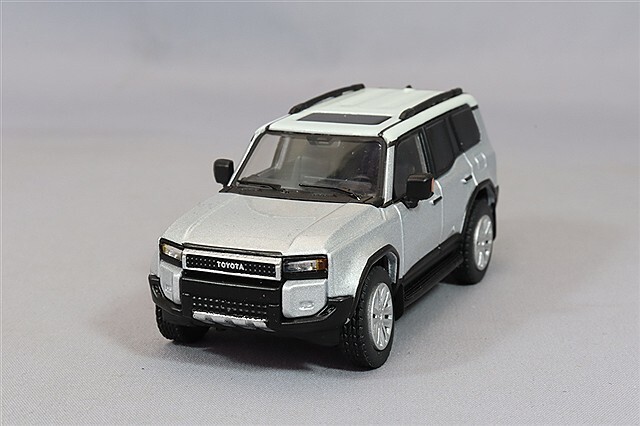 GCD 1/64 トヨタ ランドクルーザー プラド 250 (左ハンドル) シルバー