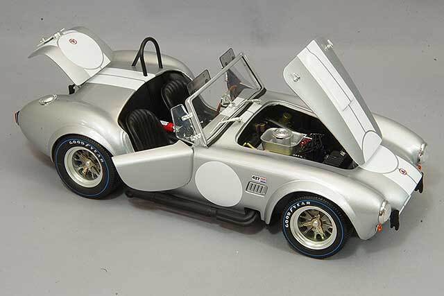 京商 1/18 シェルビー コブラ 427 S/C シルバー