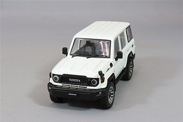 1/64 Model-1 ミニカー ランドクルーザー70（スーパーホワイトⅡ