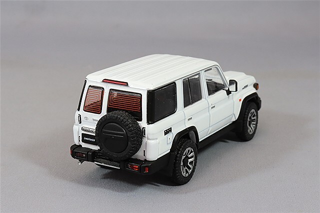 GCD 1/64 トヨタ ランドクルーザー 70 右ハンドル ホワイト