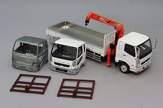 GCD 1/64 三菱 FUSO ファイター (1024) ホワイト クレーン