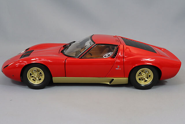 絶版未展示品 京商 1/18 ランボルギーニ ミウラ P400 SV シルバー 世界限定500台！ 京商製1/18スケール「ランボルギーニ・ミウラ