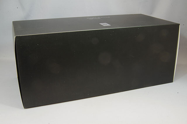 京商 1/18 ロールスロイス ゴースト (ブラック/シルバー) 再入荷