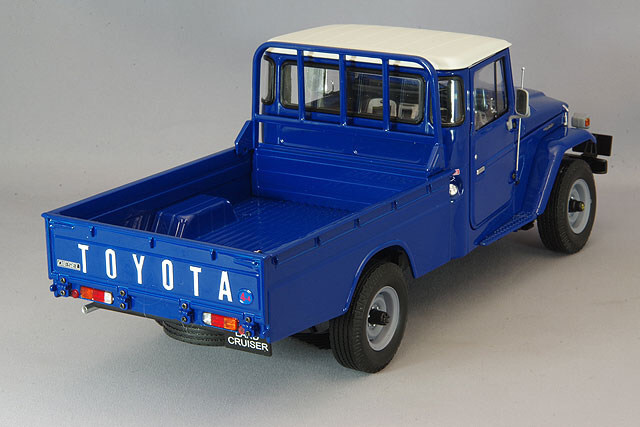カタパルトファクトリー　ランドシップ　シエルブルー　バイヤーオブメイン 京商 1/18 トヨタ ランドクルーザー 40 ブルー