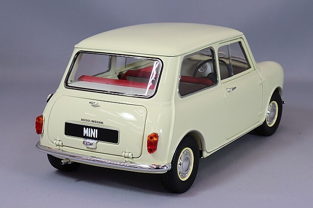京商 1/18 モーリス ミニ Mk.1 1959 オールドイングリッシュホワイト